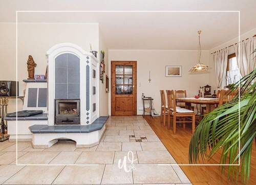 Wohn- und Essbereich - CHARMANTES EINFAMILIENHAUS MIT GARTEN IN RUHIGER LANGE IN ZUSAMALTHEIM