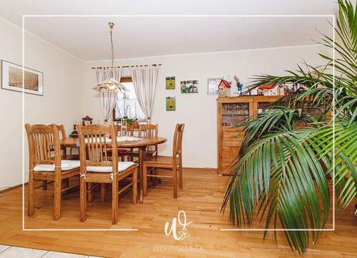 Wohn- und Essbereich - 5 Zimmer Einfamilienhaus in Zusamaltheim