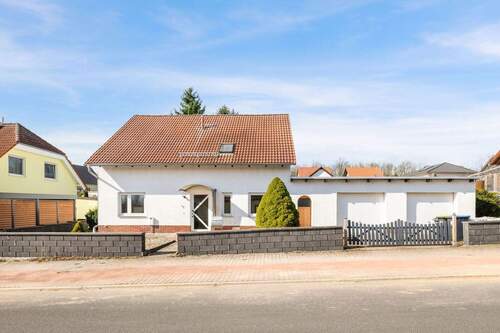 Doppelgarage - 5 Zimmer Einfamilienhaus zum Kaufen in Ostrau