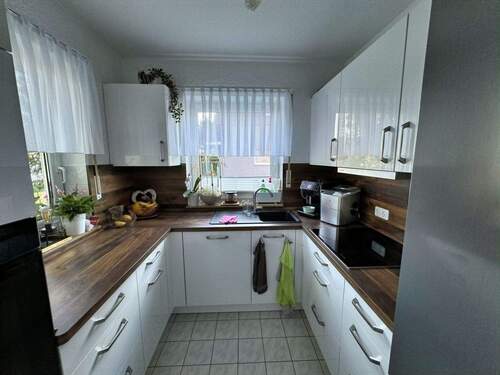 Küche - 5 Zimmer Doppelhaushälfte in Drei Gleichen