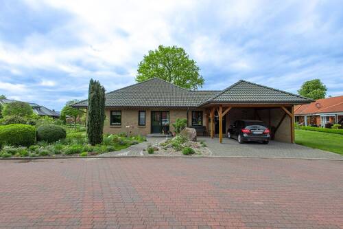 Hausansicht - Junger Bungalow auf sonnigem Grundstück in naturnaher Lage von Hohn