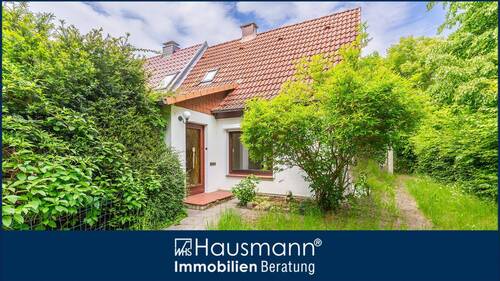 Hausansicht - COURTAGEFREI - Charmante Doppelhaushälfte auf einem Erbbaugrundstück in Hamburg-Langenhorn!