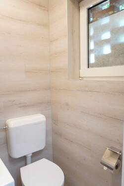 WC - 