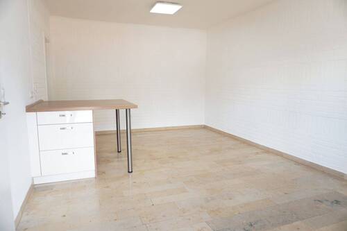 Wohn-/Esszimmer - 