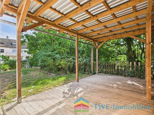 Überdachte Gartenterrasse - 