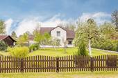 Vorderansicht - Einfamilienhaus mit viel Platz und Potenzial an Badestelle Spree