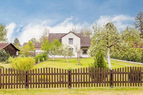 Vorderansicht - Einfamilienhaus mit viel Platz und Potenzial an Badestelle Spree