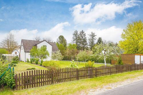 Straßenansicht - 5 Zimmer Einfamilienhaus zum Kaufen in Grünheide (Mark)