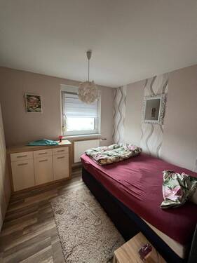 Schlafzimmer 1. OG - 