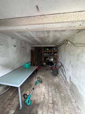 Garage - 