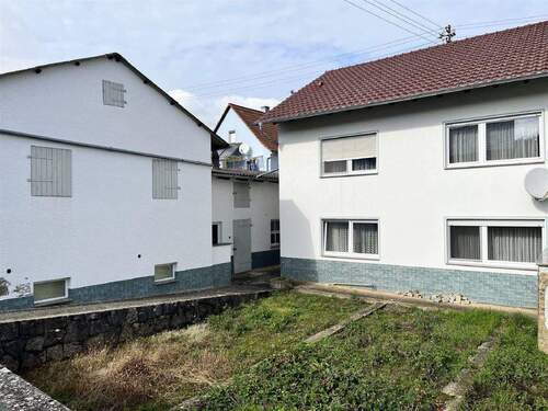 Bild2 - 6 Zimmer Mehrfamilienhaus, Wohnhaus zum Kaufen in Wittighausen-Unterwittighausen