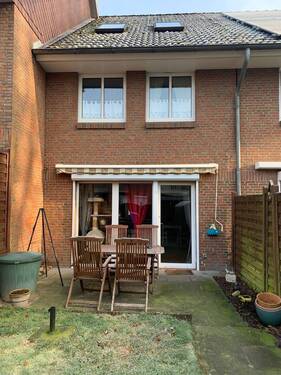 Terrasse - 5 Zimmer Reihenmittelhaus zum Kaufen in Bad Bramstedt