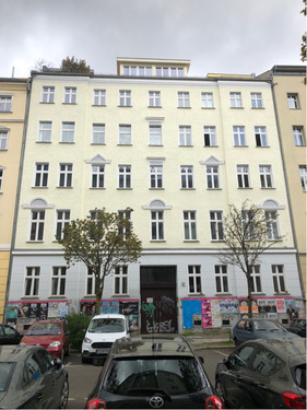 1. Fassade - 3 Zimmer Etagenwohnung zum Kaufen in Berlin