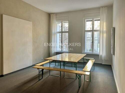 Fläche im 1. OG - Bürofläche im Teileigentum im Kreuzberger Kiez