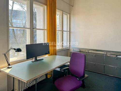 Fläche im 1. OG - Büro in Berlin