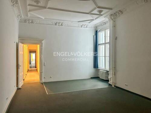 Fläche im 1. OG - Büro mit 266,00 m&sup2; in Berlin zum Kaufen