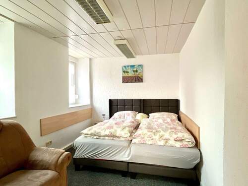 Gästeschlafzimmer EG - 5 Zimmer Einfamilienhaus in Halle (Saale)