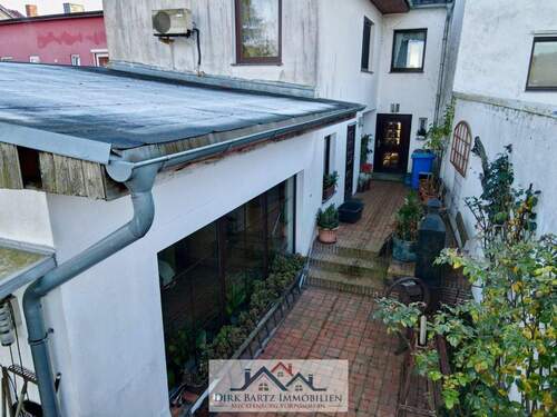 dji_fly_20251216_115804_691_1765882728939_photo - 6 Zimmer Einfamilienhaus zum Kaufen in Loitz