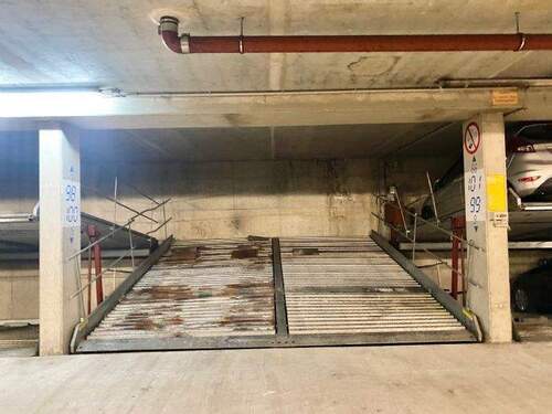 Tiefgaragenstellplatz - 
