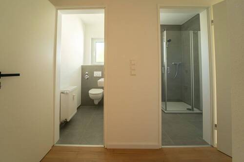 Badezimmer u. WC - 