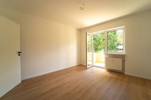 Schlafzimmer 1 m. Balkon - 