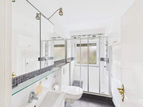 Modernes Tageslichtbad - 