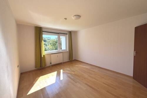 Schlafen - Gemütliche 2-Zimmer-Wohnung mit Loggia und Garage!