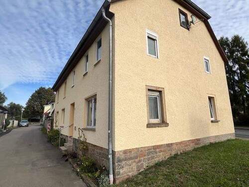 Seitenansicht - 7 Zimmer Mehrfamilienhaus, Wohnhaus zum Kaufen in Bad Berka