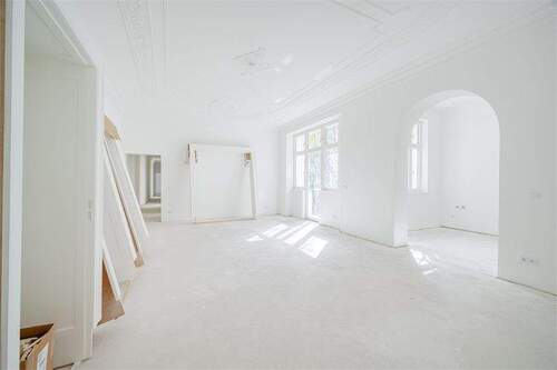 RB Küche und Essen - 8 Zimmer Etagenwohnung zum Kaufen in Berlin