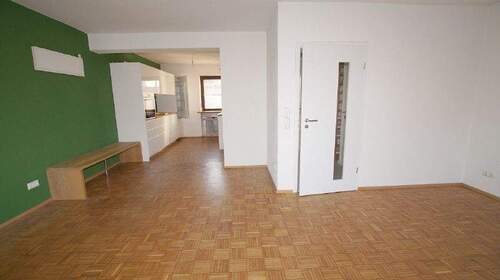 Wohnen - Reihenmittelhaus mit 100,00 m&sup2; in Straubing zur Miete