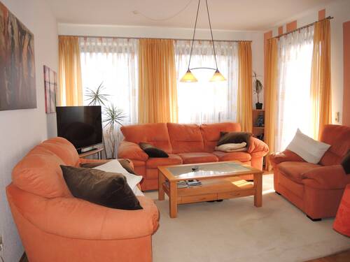 Wohnzimmer - 3 Zimmer Etagenwohnung zum Kaufen in Bad Brückenau