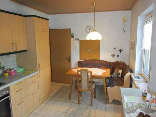 EG Küche mit Essplatz - 