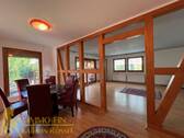 EG: Essbereich u. Holztrennwand zum WoZi. - 