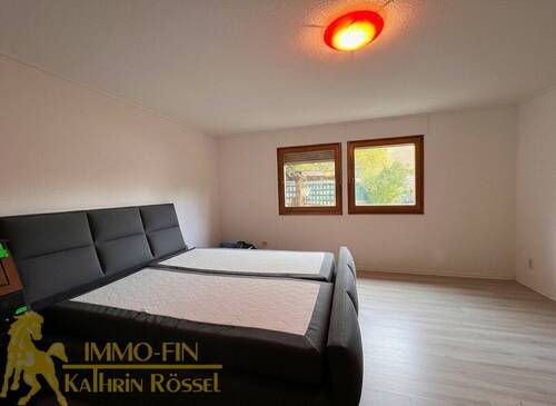 EG: Schlafzimmer (N) - 