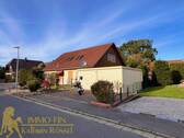 Blick auf die Doppelgarage (SO) - Einfamilienhaus mit 128,00 m&sup2; in Weißwasser zum Kaufen