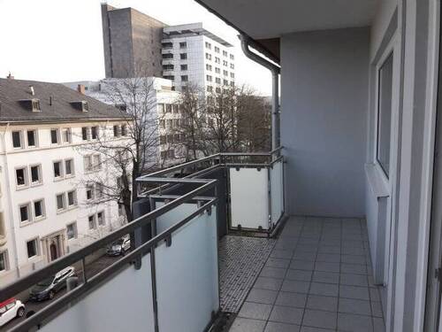 Whng. 10, Blick vom vorderen Balkon nach rechts - 