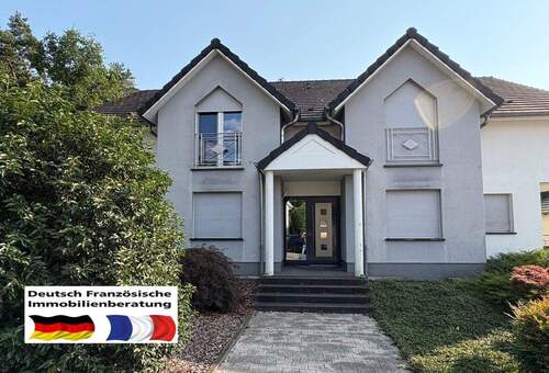 Schoeneck - Top Etagenwohnung mit großer Terrasse in Schoeneck