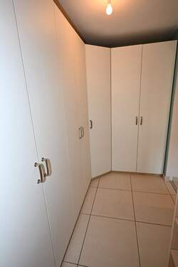 Ankleide - Etagenwohnung mit 207,00 m&sup2; in Schoeneck zum Kaufen