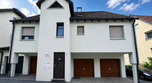 Außenansicht - 2 Zimmer Etagenwohnung zum Kaufen in Eningen unter Achalm