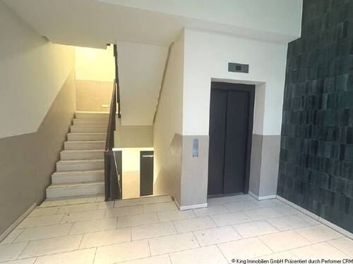 Treppenhaus - Etagenwohnung mit 73,80 m&sup2; in Altona zum Kaufen