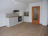 Wohn- Essbereich - Renovierte 2-Zimmer Dachgeschoss Wohnung, kleine Küchenzeile, ca. 50 m², Bad Brückenau-Römerhag