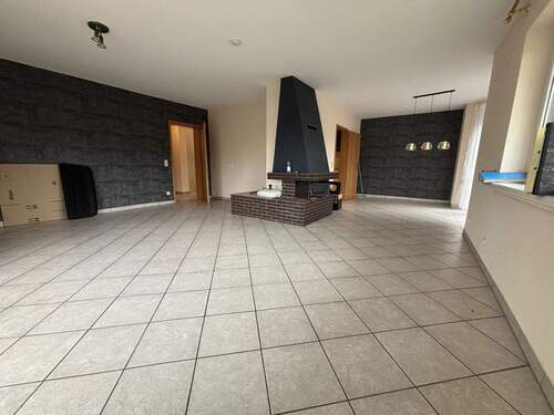 Teilansicht vom Wohnzimmer - 