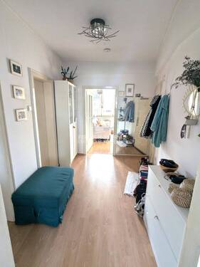 Diele - 2 Zimmer Etagenwohnung zur Miete in Düsseldorf