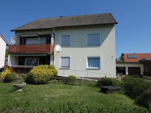 Zweifamilienhaus - Zweifamilienhaus mit Doppelgarage