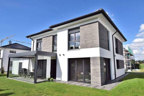 Stadtvilla mit Putz- und Klinkerfassade - edel! - 5 Zimmer Einfamilienhaus in Lippstadt