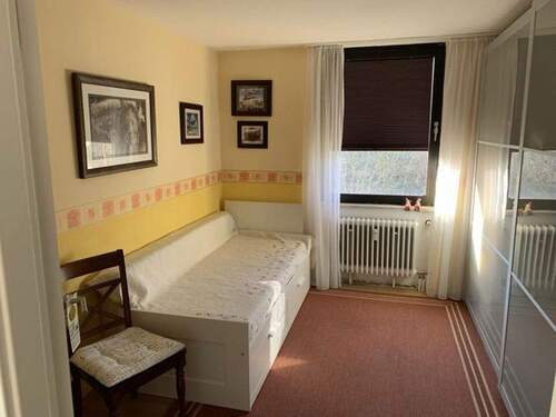 Kinderzimmer/Büro - 