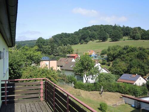 Balkonblick - 9 Zimmer Einfamilienhaus zum Kaufen in Bad Brückenau