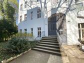 Eingang Hinterhaus - 2 Zimmer Etagenwohnung zum Kaufen in Berlin