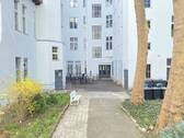 Blick zum Vorderhaus - 