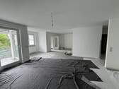 Wohn-/Essbereich - *** ZENTRAL zwischen CITY und S-­BAHN ­ und NEU RENOVIERT ***